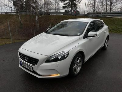 Begagnad 2013 Volvo V40 Halvkombi | 145 000 kr (Marknadspris)