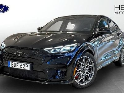 Svart Begagnad 2025 Ford Mustang Mach-E GT SUV | 809 900 kr