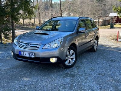 begagnad Subaru Outback 2.0 4WD 150HK, Dragkrok, S/V hjul