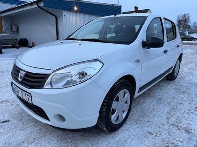 Begagnad Dacia Sandero 105 HK (77 kW) 2012 Vit