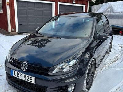 Begagnad VW Golf VII GTI 211 HK (155 kW) 2012 Grå steel metallic