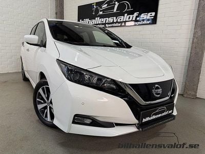 Begagnad Nissan Leaf N-Connecta 110 kW (150 HK) 2020 Vit Halvkombi
