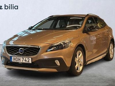 Begagnad Volvo V40 CC Summum 150 HK (110 kW) 2015 Brun Kombi