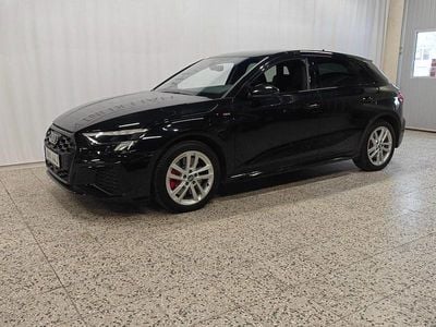 Begagnad Audi A3 S-Line 245 HK (180 kW) 2024 Svart