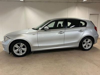 Ljusgrå Begagnad 2007 BMW 118 Advantage Halvkombi | 39 900 kr (Bra pris)