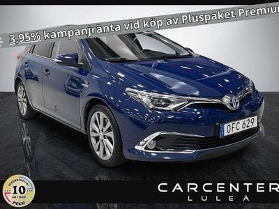 Begagnad Toyota Auris Hybrid Executive 136 HK (100 kW) 2016 Mörkblå Halvkombi