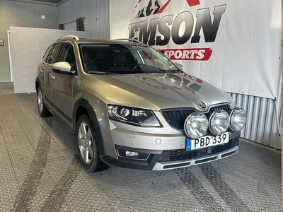 begagnad Skoda Octavia Scout 2.0 TDI 4x4 Premium (aut/d-värmare)-17