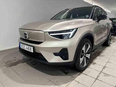 Grå Begagnad 2023 Volvo XC40 Single Motor SUV | 334 500 kr