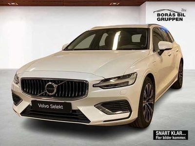 Begagnad Volvo V60 349 HK (256 kW) 2023 Vit Kombi