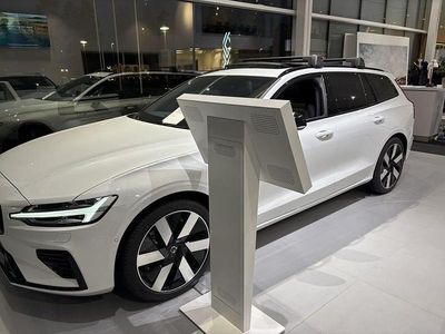 Ny Volvo V60 Ultra 355 HK (261 kW) 2025 Vit Kombi