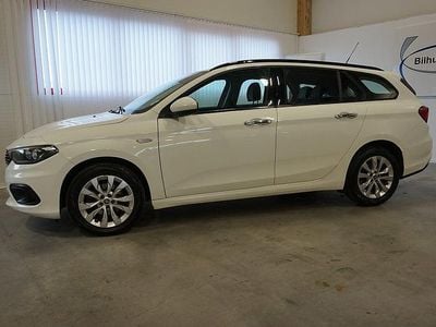Vit Begagnad 2017 Fiat Tipo Lounge Kombi | 110 000 kr (Marknadspris)