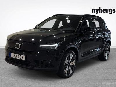 Svart Begagnad 2022 Volvo XC40 Core SUV | 329 000 kr
