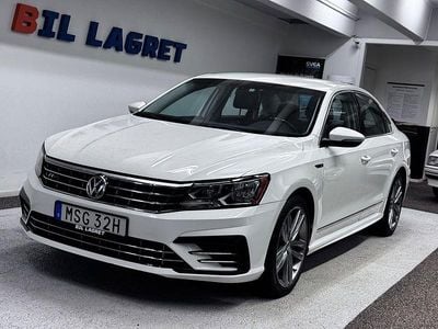 Vit Begagnad 2017 VW Passat R-line Sedan | 149 900 kr