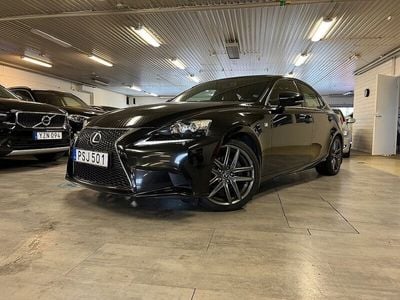 Lexus IS300h