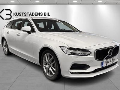 Vit Begagnad 2019 Volvo V90 Momentum Kombi | 229 900 kr (Marknadspris)