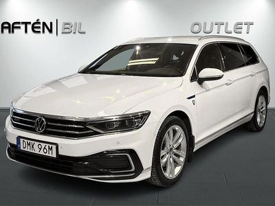 Pure white Begagnad 2021 VW Passat Executive Kombi | 189 800 kr (Marknadspris)