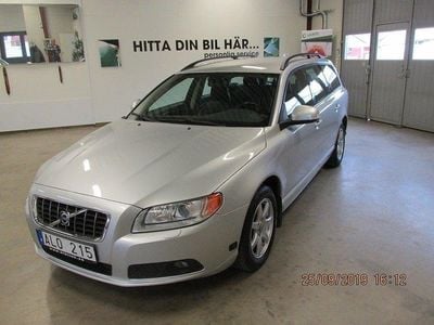 Ljusgrå (silver) Begagnad 2009 Volvo V70 Momentum Kombi | 63 900 kr (Bra pris)