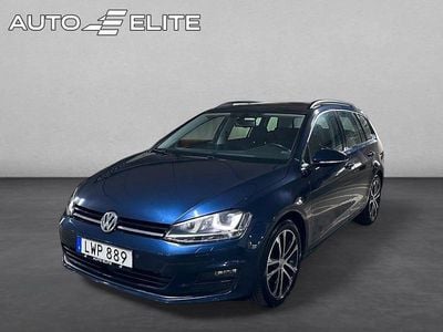 Mörkblå Begagnad 2015 VW Golf VII Kombi | 98 800 kr (Marknadspris)