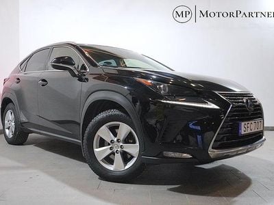 Svart Begagnad 2018 Lexus NX300h SUV | 239 900 kr
