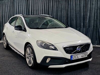 begagnad Volvo V40 CC D4 Summum Drag Värmare Panorama M.M.