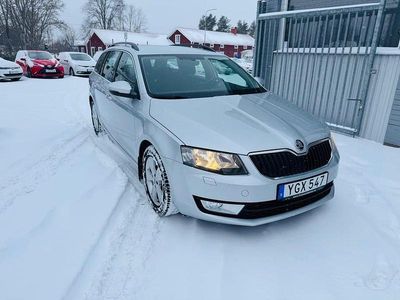 Begagnad Skoda Octavia Ambition 110 HK (80 kW) 2016 Silver Kombi