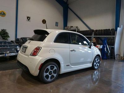 Vit Begagnad 2015 Fiat 500e Halvkombi | 99 800 kr