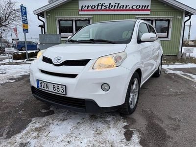Vit Begagnad 2011 Toyota Urban Cruiser Halvkombi | 79 900 kr (Lite dyr)