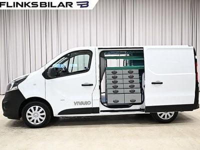 Vit Begagnad 2016 Opel Vivaro Minibuss | 89 800 kr (Marknadspris)