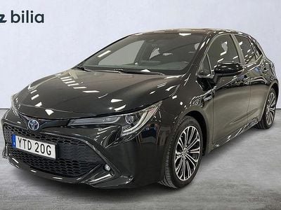 Svart Begagnad 2020 Toyota Corolla Hybrid Halvkombi | 209 900 kr (Marknadspris)