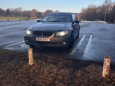 Begagnad BMW 325 218 HK (160 kW) 2005 Sedan