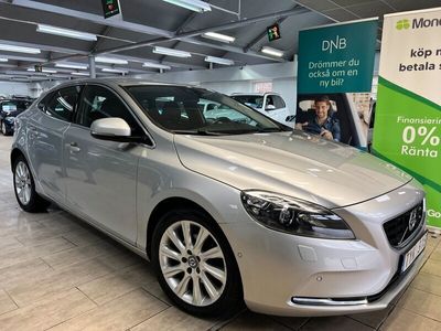 begagnad Volvo V40 D2 Summum*1000kr/mån*Nybesk*dragkrok*B-kamera