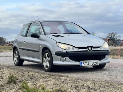 begagnad Peugeot 206 3-dörrar 2.0 GTi