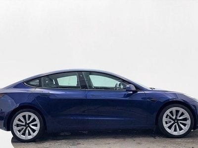 Blå Begagnad 2022 Tesla Model 3 Long Range AWD Sedan | 329 700 kr (Marknadspris)