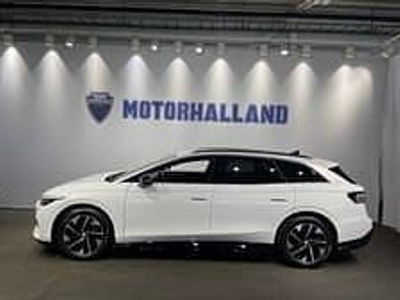 Vit Begagnad 2025 VW ID.7 Pro Kombi | 599 900 kr (Marknadspris)