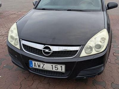 Begagnad Opel Vectra 155 HK (114 kW) 2006 Svart