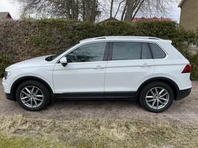 begagnad VW Tiguan 1.4 TSI BlueMotion 4Motion Executive