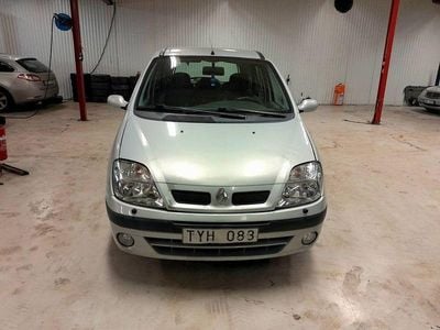 Begagnad Renault Scénic II Expression 139 HK (102 kW) 2003 Grå Minibuss