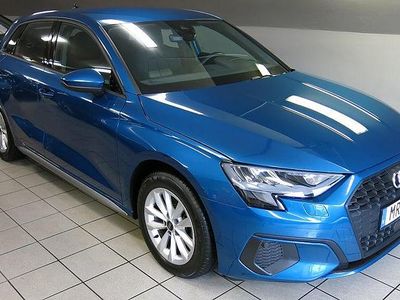 Blå Begagnad 2023 Audi A3 Sportback Proline Halvkombi | 254 900 kr (Bra pris)