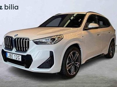 Vit Begagnad 2025 BMW X1 Shadowline SUV | 549 900 kr (Marknadspris)