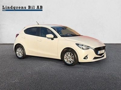 Grå metallic Begagnad 2016 Mazda 2 Vision Halvkombi | 109 900 kr (Marknadspris)