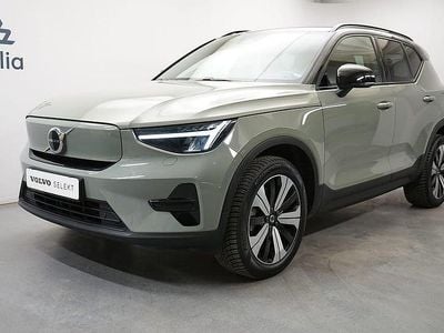 Grön Begagnad 2022 Volvo XC40 Core SUV | 344 900 kr