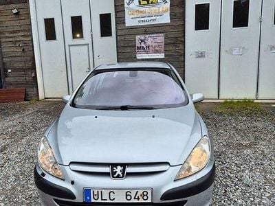 Ljusgrå Begagnad 2003 Peugeot 307 Halvkombi | 29 900 kr (Lite dyr)