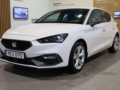 Begagnad Seat Leon FR 204 HK (150 kW) 2021 Vit Halvkombi