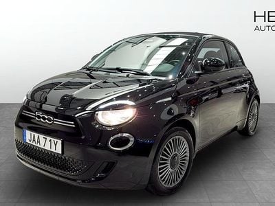 Begagnad Fiat 500e 86 kW (118 HK) 2022 Svart Halvkombi