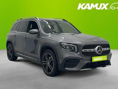 Silver/grå Begagnad 2021 Mercedes GLB200 AMG SUV | 294 700 kr (Marknadspris)