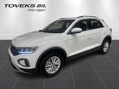 Pure white Begagnad 2023 VW T-Roc Life SUV | 224 800 kr (Marknadspris)