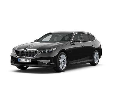 Black sapphire metallic Begagnad 2024 BMW 530e Efficient Dynamics Kombi | 584 500 kr (Bra pris)