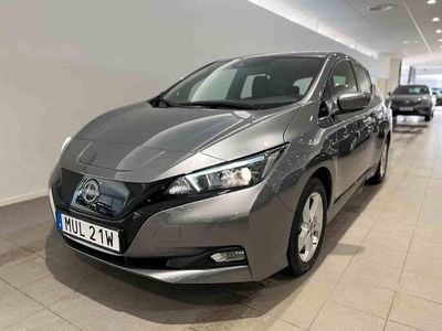 Begagnad Nissan Leaf 2023 Grå Halvkombi