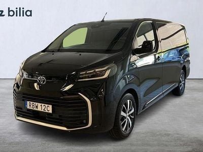 Svart Begagnad 2025 Toyota Proace Minibuss | 519 900 kr