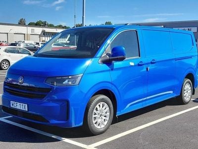 Blå Ny 2025 VW Transporter Van | 536 250 kr (Bra pris)